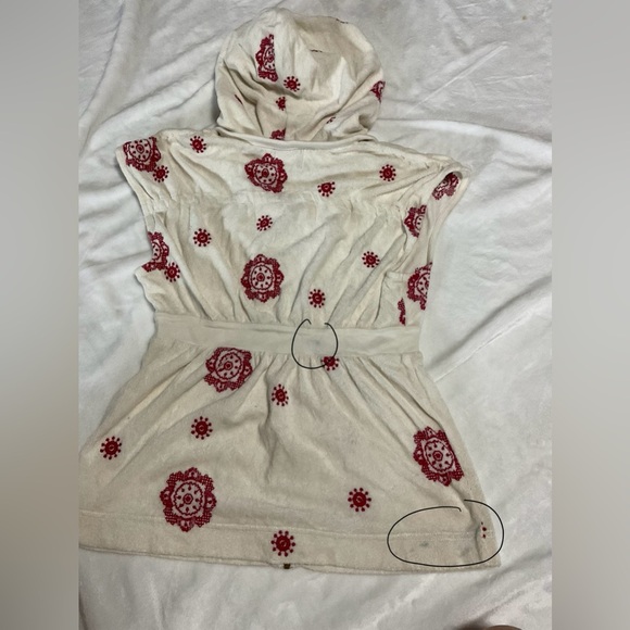 Vintage Juicy Couture Ivory Zip-Up with Red Floral Design Vest - Picture 6 of 7